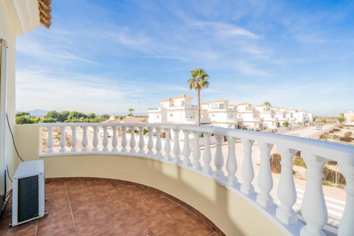 Image No.21-3 Bed Villa for sale