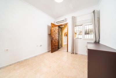 Property-for-sale-in-La-Marina--10---Portals-