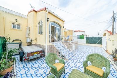 Detached-Property-for-sale-in-La-Marina--3---Portals-