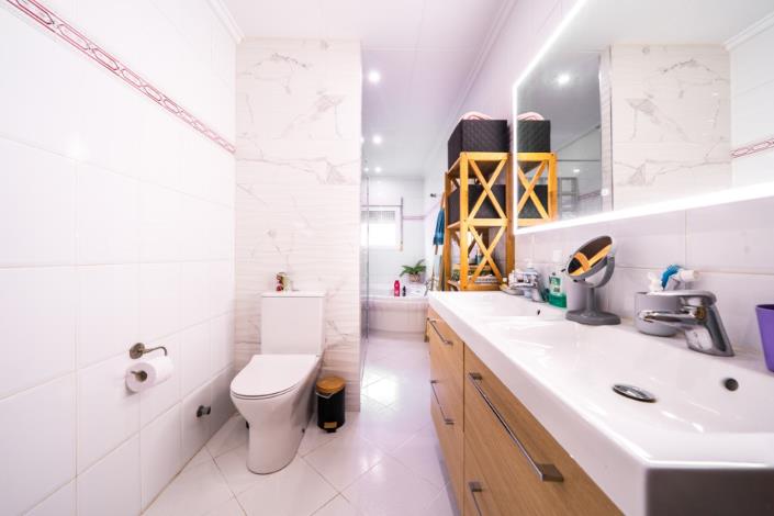 Image No.38-3 Bed Villa for sale