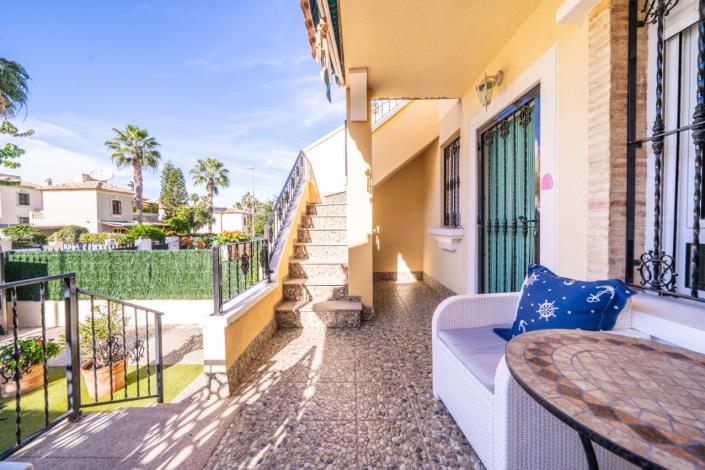 Image No.12-2 Bed Townhouse for sale