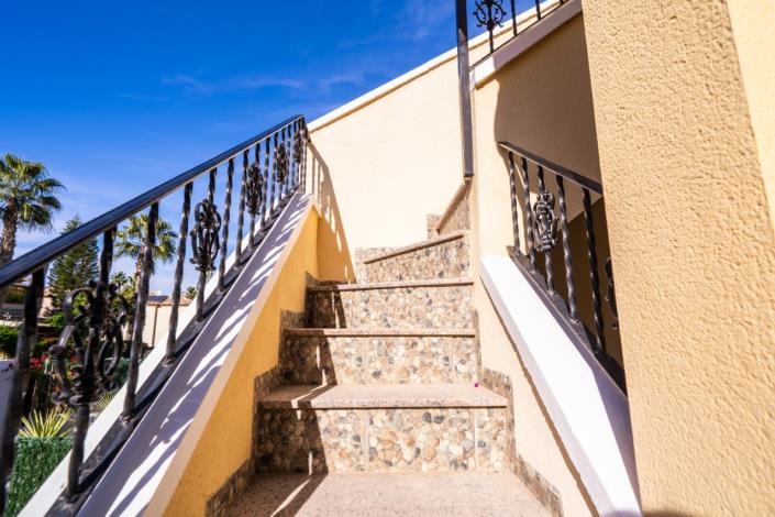 Image No.14-2 Bed Townhouse for sale