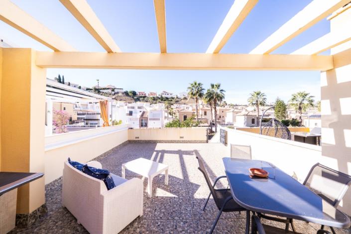 Image No.17-2 Bed Townhouse for sale