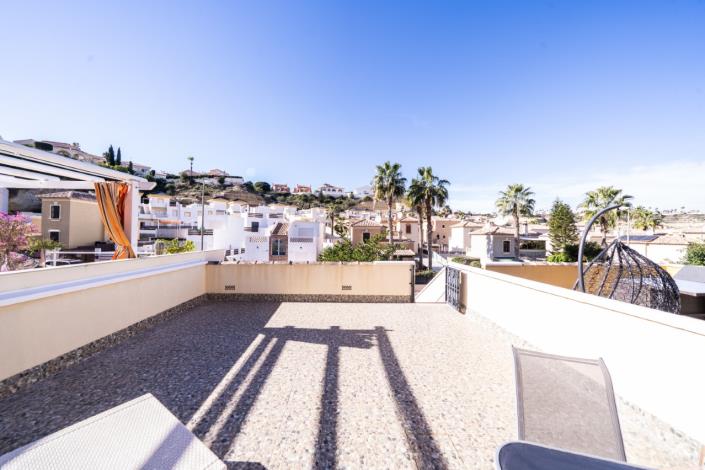 Image No.19-2 Bed Townhouse for sale