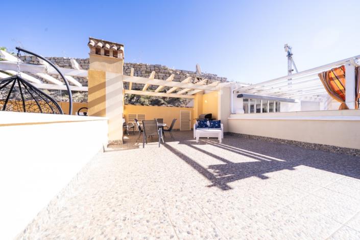 Image No.20-2 Bed Townhouse for sale