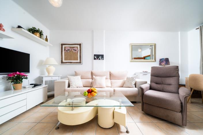 Image No.22-2 Bed Townhouse for sale