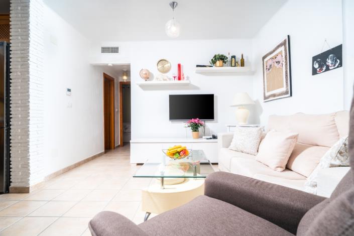 Image No.25-2 Bed Townhouse for sale