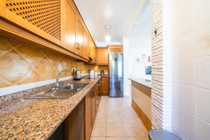 Image No.26-2 Bed Townhouse for sale