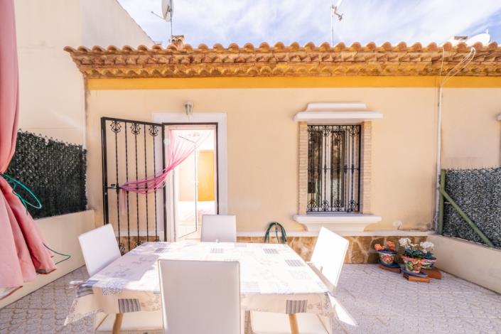 Image No.33-2 Bed Townhouse for sale