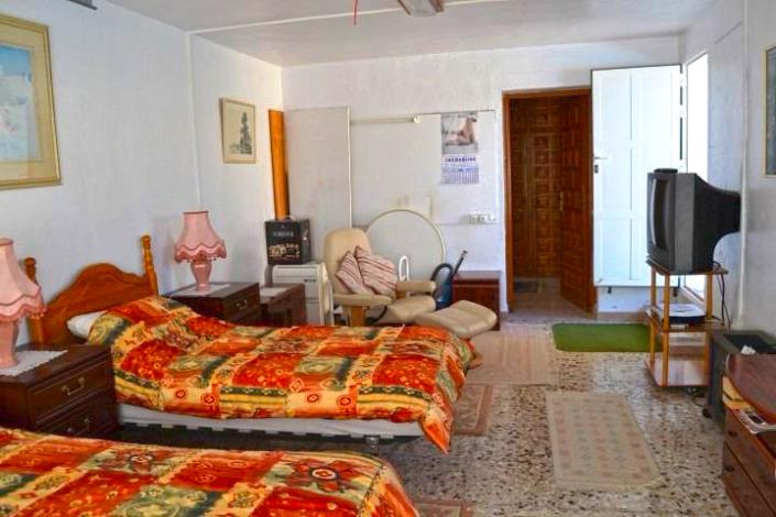 Image No.12-4 Bed Villa for sale