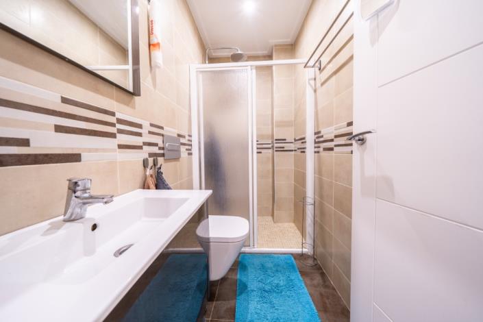 Image No.25-2 Bed Townhouse for sale