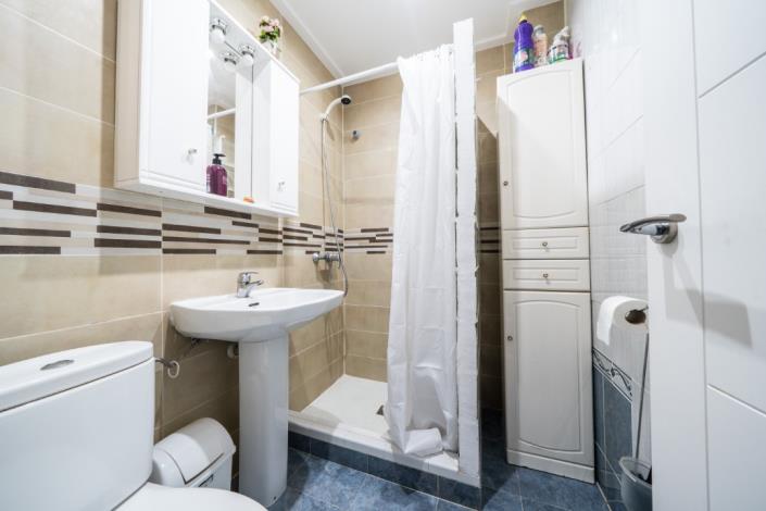 Image No.26-2 Bed Townhouse for sale