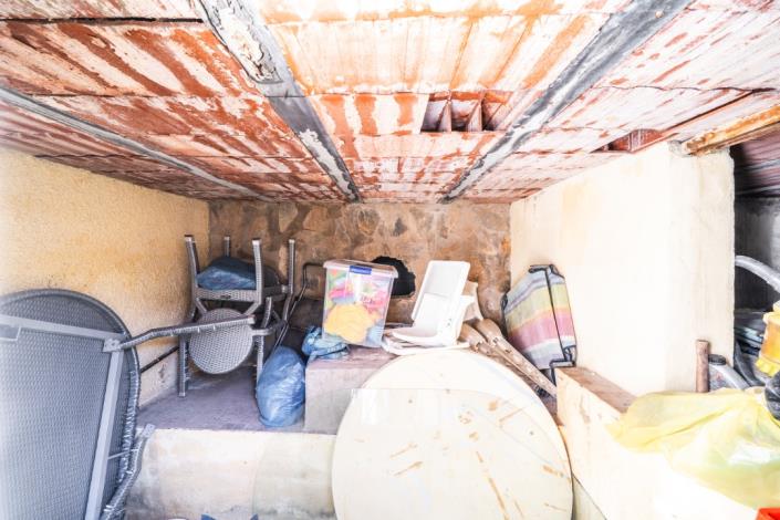 Image No.32-2 Bed Townhouse for sale