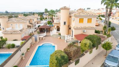 Detached-Property-for-sale-in-La-Marina--4---Portals-