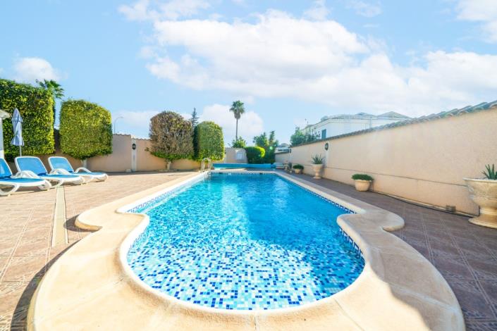 Image No.12-4 Bed Villa for sale