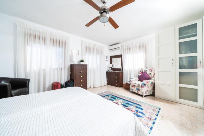 Image No.29-4 Bed Villa for sale