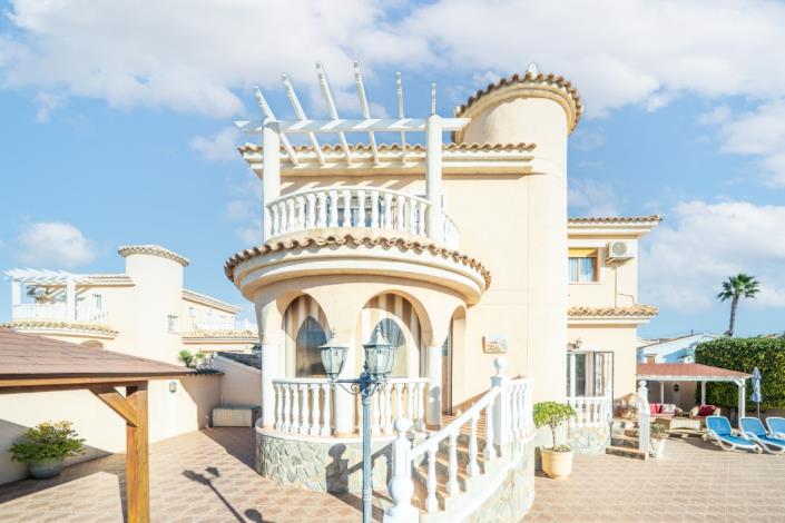 Image No.45-4 Bed Villa for sale