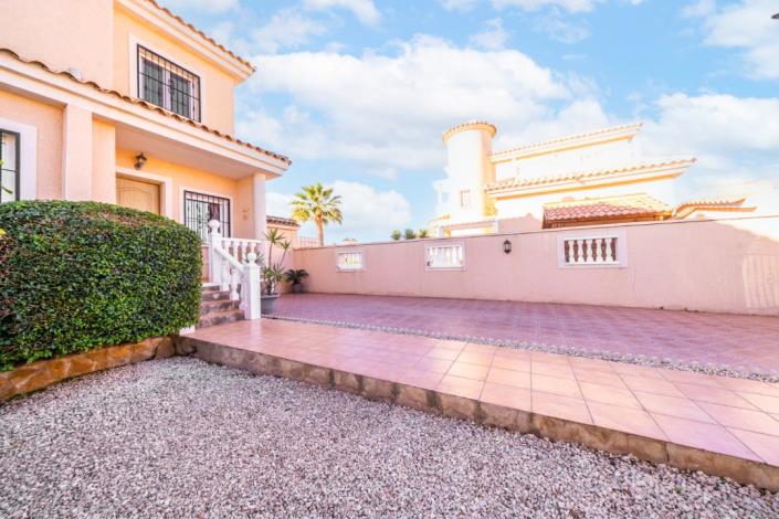 Image No.47-4 Bed Villa for sale