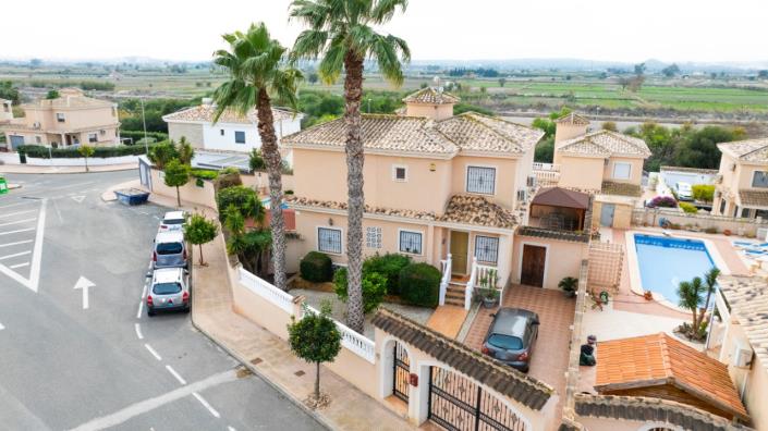 Image No.55-4 Bed Villa for sale