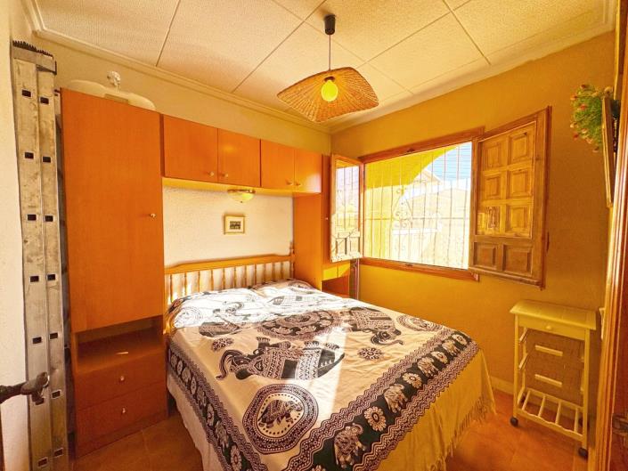 Image No.11-1 Bed Townhouse for sale