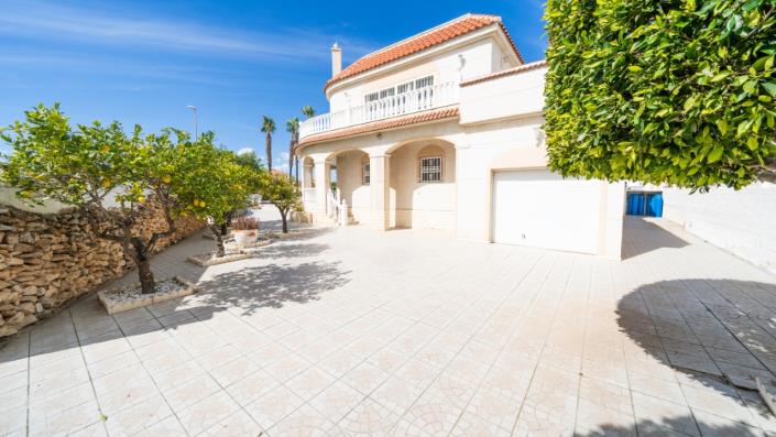 Image No.45-3 Bed Villa for sale