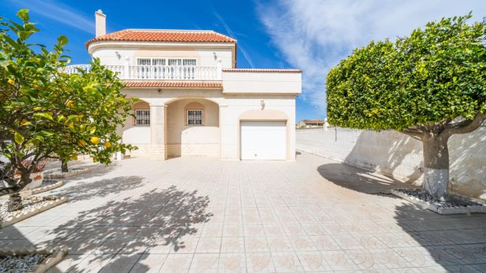 Image No.46-3 Bed Villa for sale