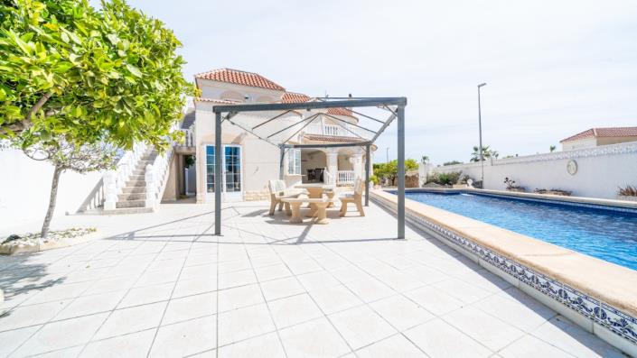 Image No.47-3 Bed Villa for sale