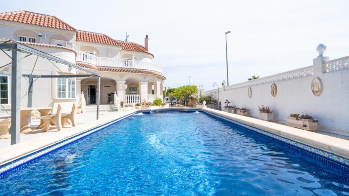 Image No.51-3 Bed Villa for sale