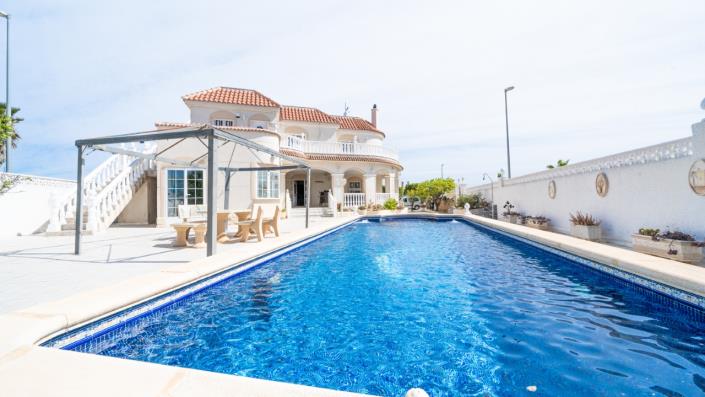 Image No.52-3 Bed Villa for sale