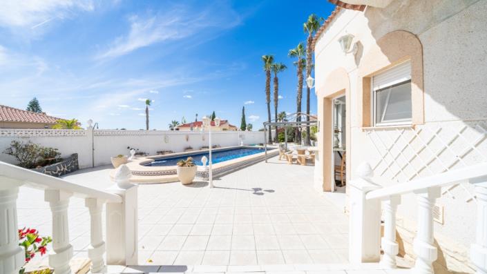 Image No.54-3 Bed Villa for sale