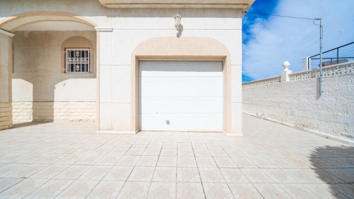 Image No.55-3 Bed Villa for sale