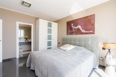 Luxury-Villa-for-Sale-in-La-Marina--15-