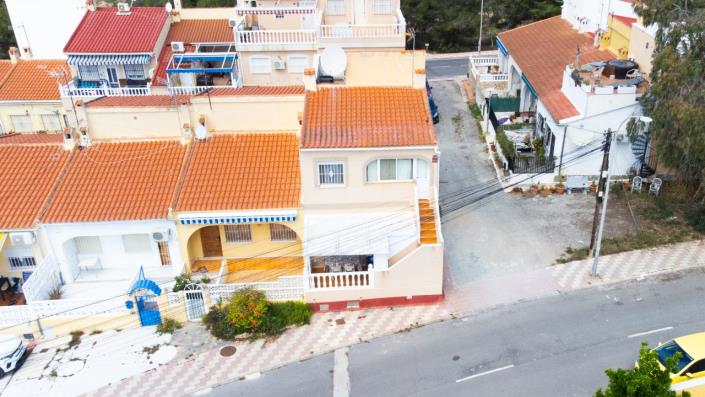 Image No.2-3 Bed Townhouse for sale