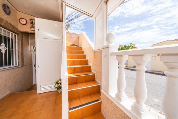 Image No.11-3 Bed Townhouse for sale