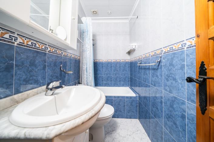 Image No.31-3 Bed Townhouse for sale