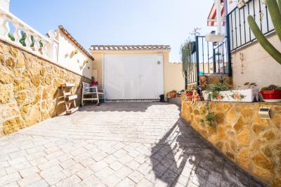 Villa-for-sale-in-Alicante--7---Canva-