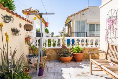 Villa-for-sale-in-Alicante--9---Canva-