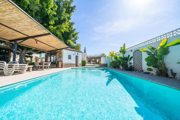 Image No.3-4 Bed Villa for sale