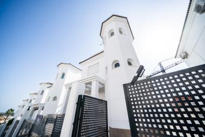 Detached-villa-for-sale-in-La-Marina--3---Portals-