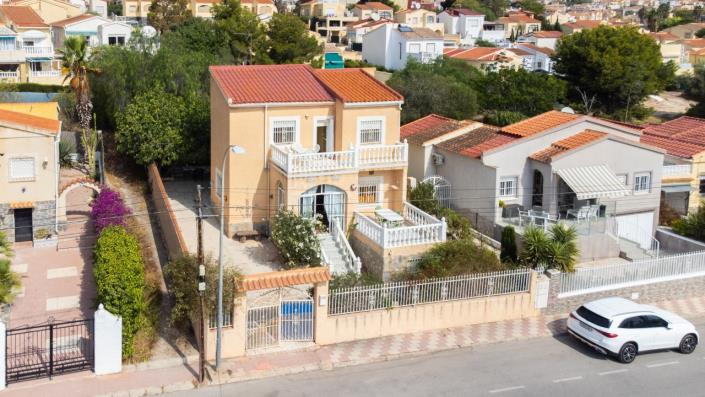 Image No.2-5 Bed Villa for sale