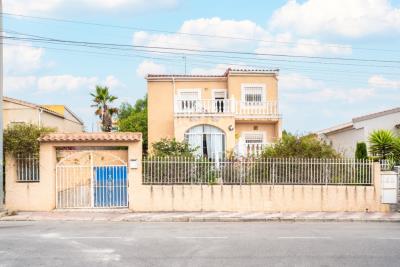 Detached-property-for-sale-in-Costa-Blanca--4---Portals-
