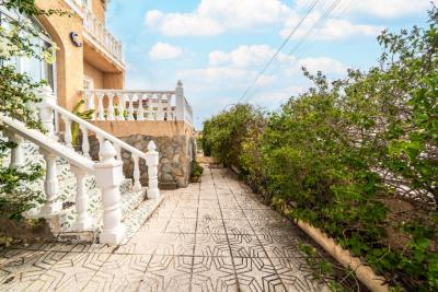 Detached-property-for-sale-in-Costa-Blanca--10---Portals-