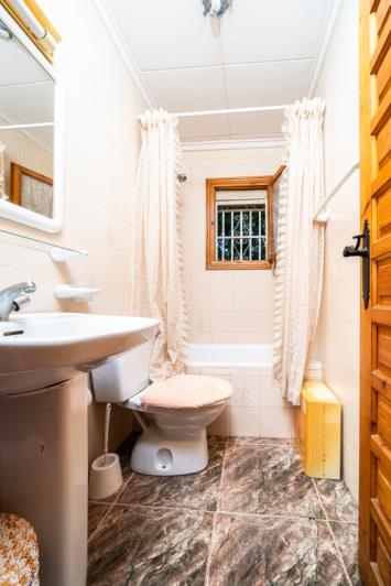 Image No.34-5 Bed Villa for sale