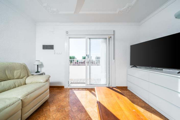 Image No.23-4 Bed Townhouse for sale