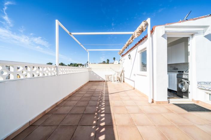 Image No.40-4 Bed Townhouse for sale