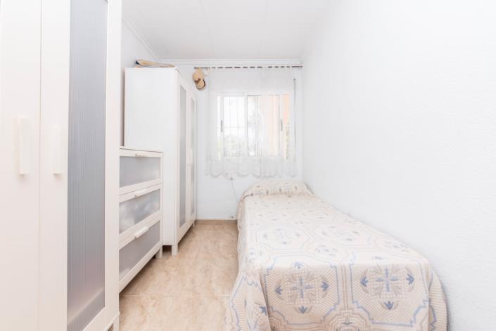 Image No.12-4 Bed Townhouse for sale