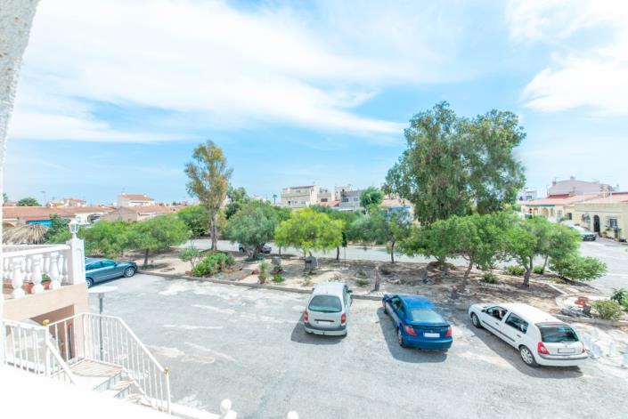 Image No.20-4 Bed Townhouse for sale