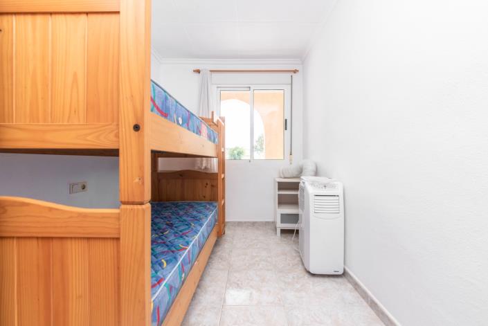 Image No.26-4 Bed Townhouse for sale