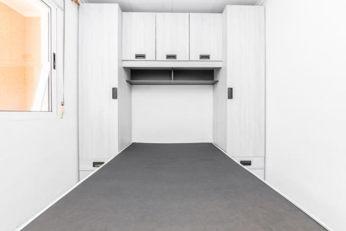 Image No.28-4 Bed Townhouse for sale