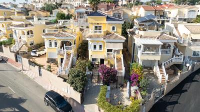 Villa de 4 chambres à vendre à La Marina